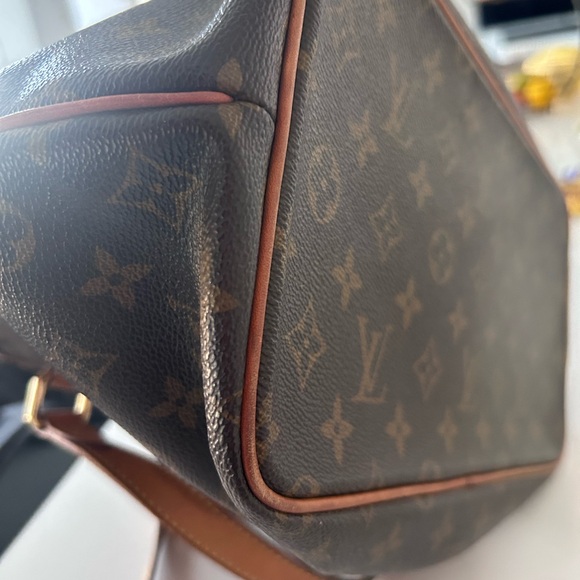 Louis Vuitton Palermo - Picture 7 of 16